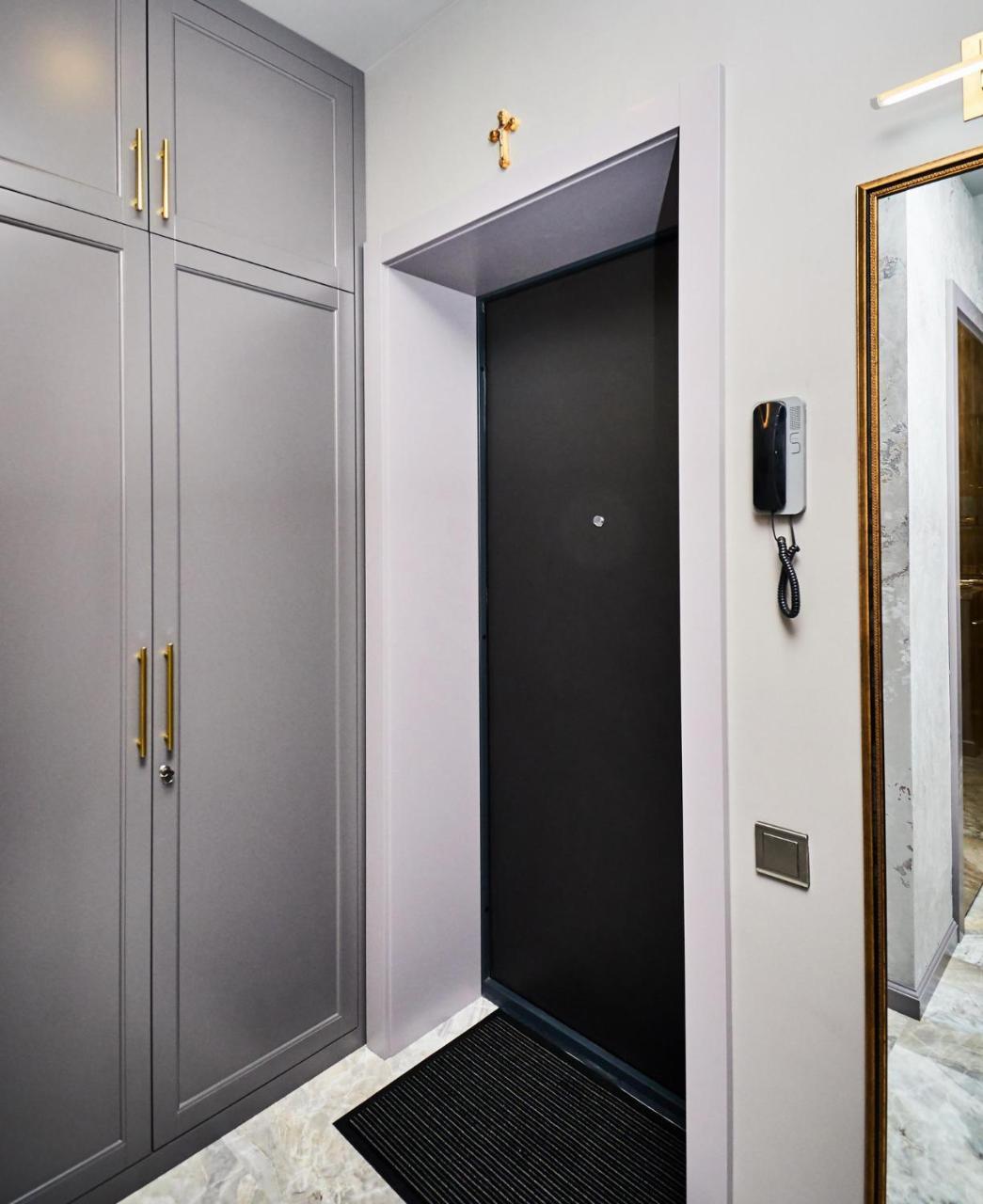So Luxury Apartment In The Heart Of Minsk Near Circus Exterior foto